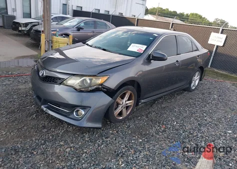 2014 Toyota Camry Se z USA, uszkodzony, nr VIN 4T1BF1FK4EU352371